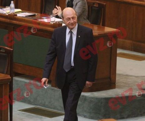 Vizită neașteptată a lui Băsescu la Comisia SRI