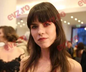 Actrița Ana Ularu: „Am trăit o lună dintr-o valiză. Tot timpul îmi era teamă că o să leșin, că o să mor”