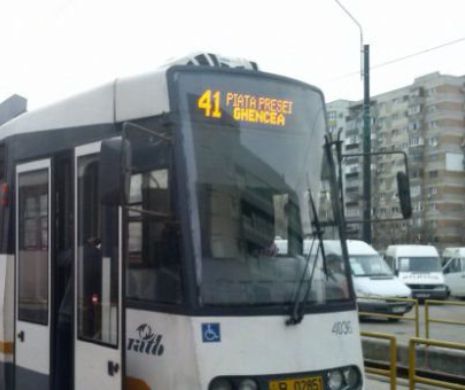 Bucureștiul în HAOS în această dimineață! După blocajul de la METROU, probleme și la RATB. Mai exact, linia tramvaiului 41!