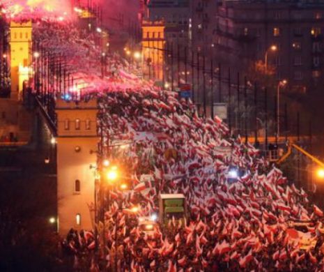 „Europa ALBĂ”: 60.000 de NAȚIONALIȘTI polonezi au cântat la Varșovia „Îl vrem pe Dumnezeu” și „Să gonim CANALIILE roșii!”