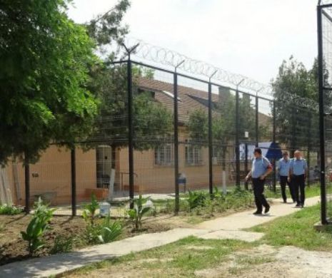 GARDIAN ATACAT la Penitenciarul POARTA ALBĂ. Încerca să oprească o ÎNCĂIERARE violentă între DEȚINUȚI