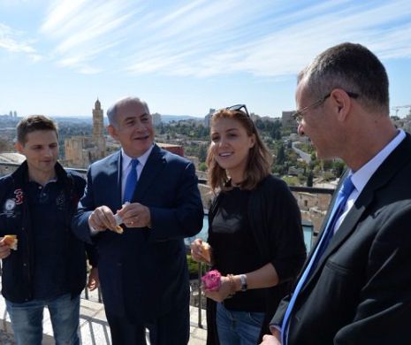 Israelul a sărbătorit un record de vizitatori. Benjamin Netanyahu, ghid turistic pentru un cuplu de români
