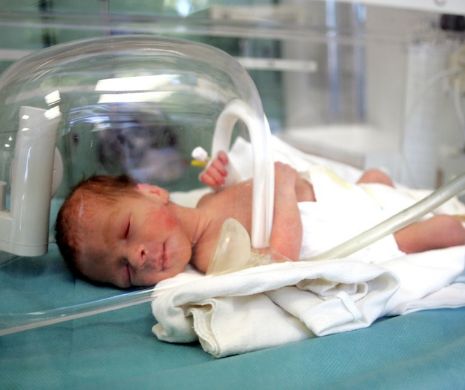 Miracol la Curtici. Un nou-născut prematur, de nici jumătate de kilogram, salvat de medici