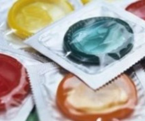 Prezervative găurite, descoperite de inspectorii OPC, în comerț la Constanța