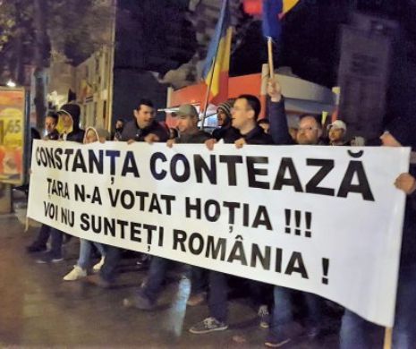 Protest anti-PSD la Constanța. BUCUREȘTI, nu uita, CONSTANȚA-i  de PARTEA TA!