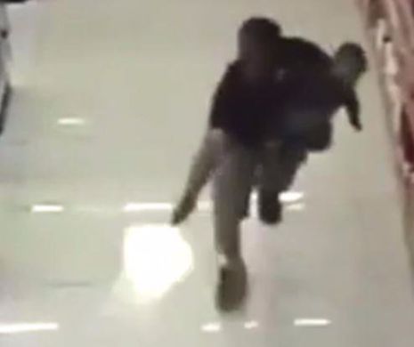 Un polițist ÎMPUȘCĂ doi SUSPECȚI cu un BEBELUȘ în brațe! IMAGINI ȘOCANTE! - VIDEO