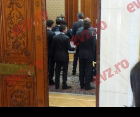 USR-iștii au intrat peste Dragnea în birou! Scandal de ultimă oră în Parlament