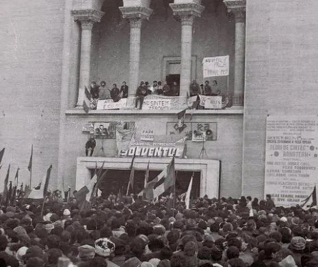 Celebrul balcon din care s-a vorbit la Revoluția din 89, în reabilitare