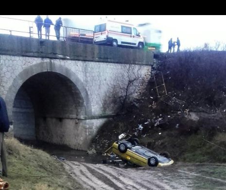 Accident spectaculos la Constanța. Mașină căzută de la 15 metri înălțime