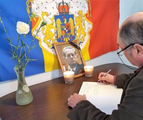 Carte de condoleanțe la sediul PNȚCD Constanța:„Regele a murit! Trăiască Casa Regală!”