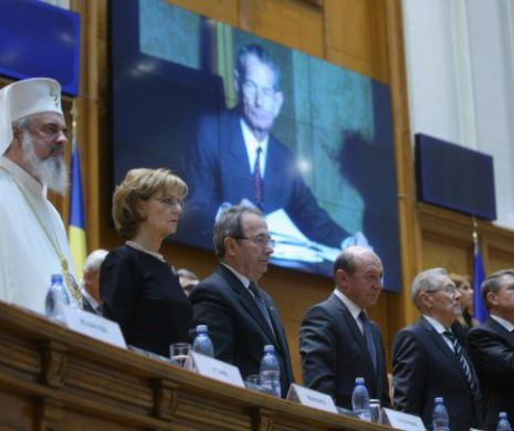 Informații de ultimă oră de la Parlamentul României. Ședință solemnă dedicată regelui Mihai, principesa Maria în lacrimi