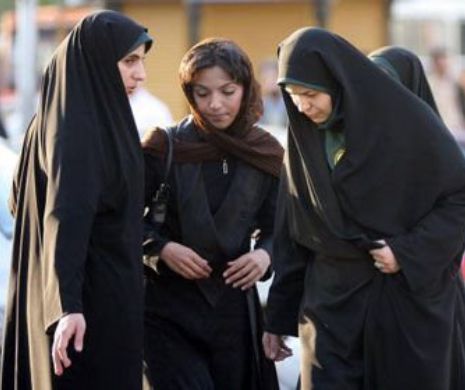Licăr de SPERANȚĂ pentru FEMEILE iraniene. Poliția din TEHERAN relaxează codul vestimentar