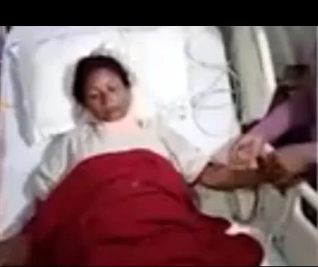 MIRACOLELE EXISTĂ în India! O femeie a FENTAT MOARTEA după o BARĂ de METAL i-a intrat în GÂT - IMAGINI EXPLICITE +18