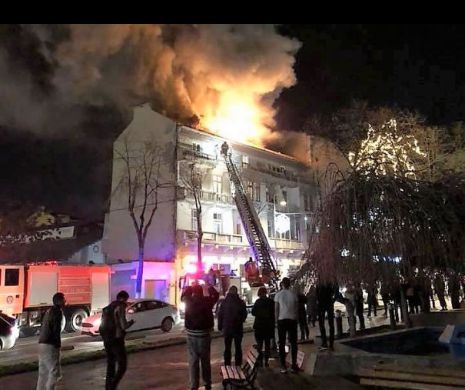 "Piromanul" care a incendiat un bloc din centrul Constanței, descoperit de polițiști: O femeie aflată la a treia tentativă