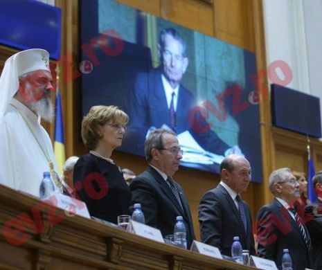 Ședința sobră în Parlament în memoria Regelui Mihai I