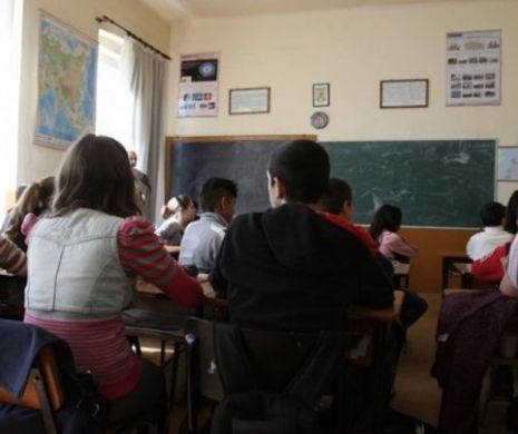 Sindicaliştii din învăţământ cer urgent Guvernului măsuri de protecţie a dascălilor faţă de violenţa în şcoli