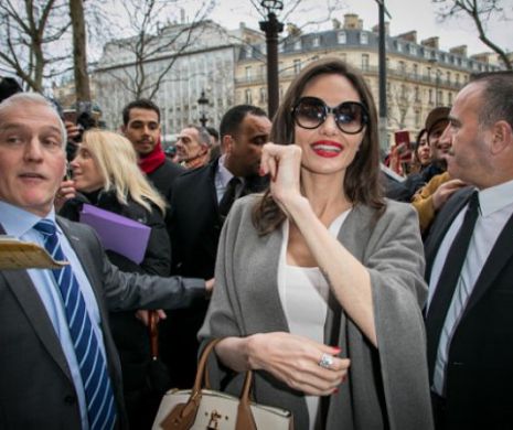 Angelina Jolie şi  Brigitte Macron  s-au ÎNTÂLNIT la Palatul Elysee. Foto în articol