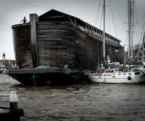 ARCA lui NOE face PAGUBE în OLANDA! Animalele și echipajul de pe vas, în DERIVĂ