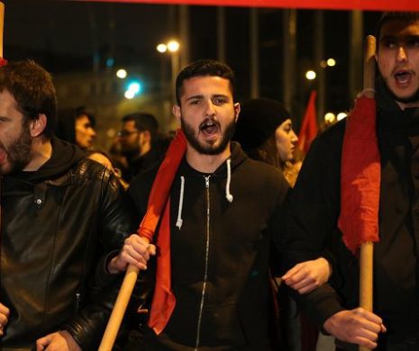 Legislativul elen adoptă noi reforme, în ciuda protestelor
