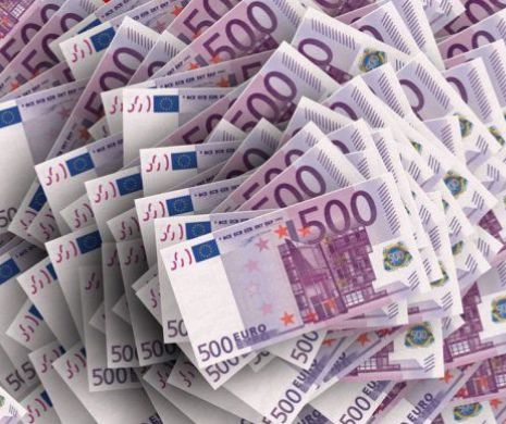 LEUL își CONTINUĂ PRĂBUȘIREA! Euro creşte peste 4,65 lei