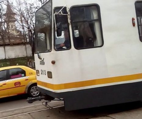 Pentru fluidizarea traficului în București. Tramvaiele 1, 16 și 32 vor avea culoar unic