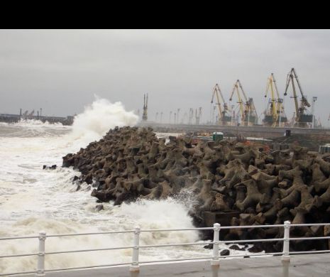 Porturi maritime închise din cauza vântului puternic