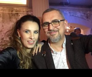 SCANDALOS. O susținătoare #rezist a „mâncat” din Revelionul lui Firea. Femeia, FĂCUTĂ PRAF de un om de cultură