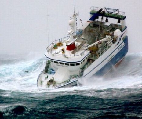 Tragedie pe mare. 21 de marinari dispăruți în Marea Japoniei