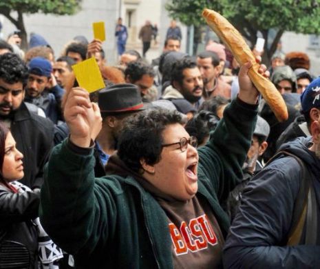 Tunisia: peste 900 de persoane arestate după ce au participat la proteste împotriva măsurilor de austeritate
