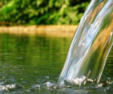 Alarmă de gradul zero: Superbacterii REZISTETE la ANTIBIOTICE colonizează lacuri şi râuri