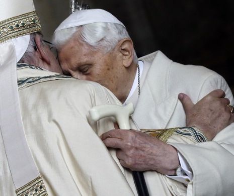 Ipoteză senzațională: Obama, Clinton și Soros l-au forțat pe Benedict XVI să demisioneze pentru a-l înlocui cu un Papă stângist