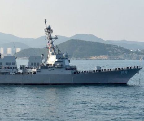 Americanii îi provoacă pe chinezi. Un distrugător american s-a apropiat o insulă artificială ridicată de China în Marea Chinei de Sud