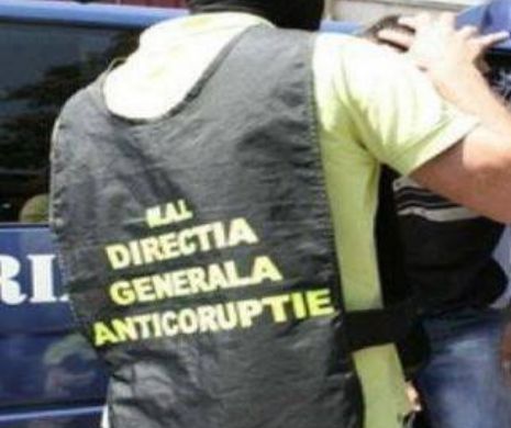 Culmea șpăgii: un polițist a dat mită la ANAF