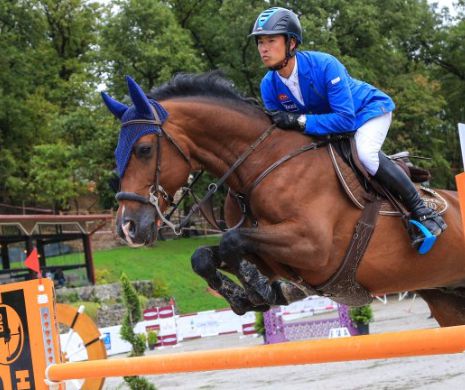 Herneacova Jumping. Cei mai tari cai din Europa se întrec în sărituri peste obstacole I FOTO