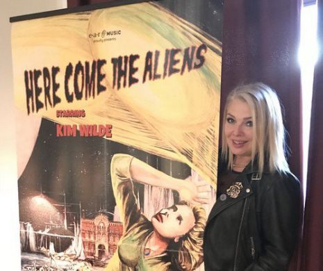 Kim Wilde a dedicat un album extratereștrilor