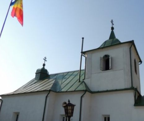 POPII Moscovei au spart lacătul BISERICII românilor “prin RUGĂCIUNE”