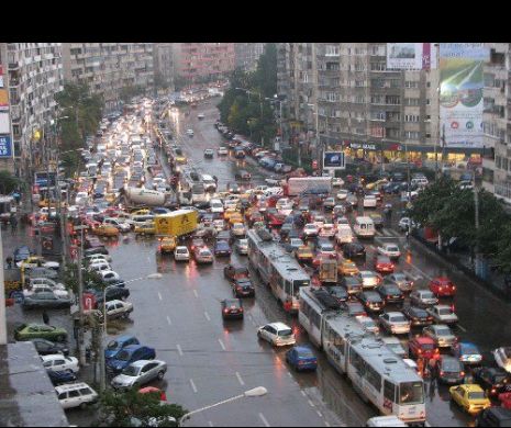 RESTRICȚII de circulație în București. CENTRUL CAPITALEI, BLOCAT sâmbătă de evenimente religioase, sportive și culturale