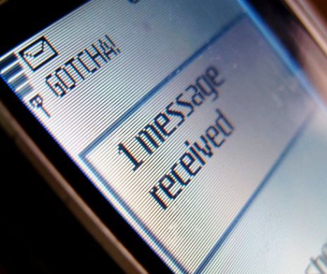 Misterul SMS-urilor false prin care oamenii erau anunțați că ar fi infectați cu SARS-Cov-2