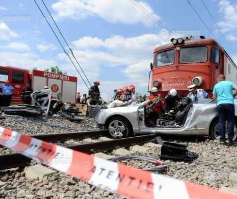Tragedie în Brăila: Un bărbat şi o femeie au fost spulberaţi de tren la o trecere de cale ferată fără barieră