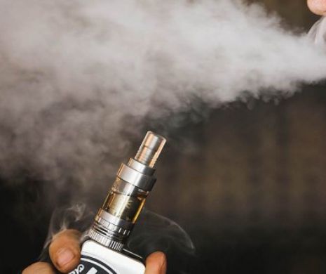 Un nou STUDIU despre ţigările ELECTRONICE: Aromele de vanilie şi scorţişoară sunt cele mai TOXICE