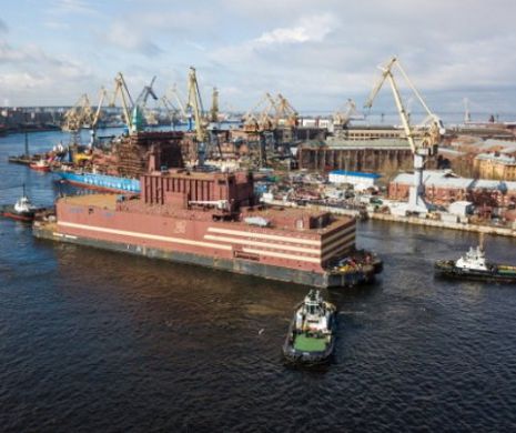 DECIZIE CONTROVERSATĂ a Rusiei! Centrală nucleară plutitoare a fost lansată pe mare. Proiectul, CONTESTA la sânge: „Cernobâl pe gheaţă...”
