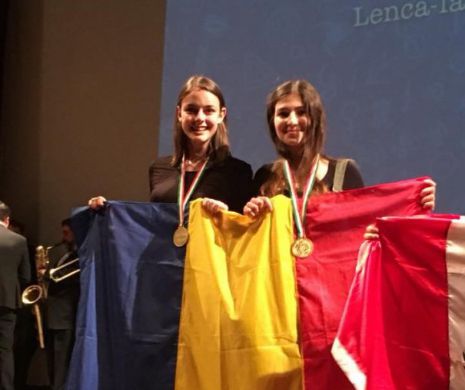 Eleve din București, medaliate cu aur și argint la Olimpiada Europeană de Matematică. Sacrificiu: nouă ore pe zi cu burta pe carte
