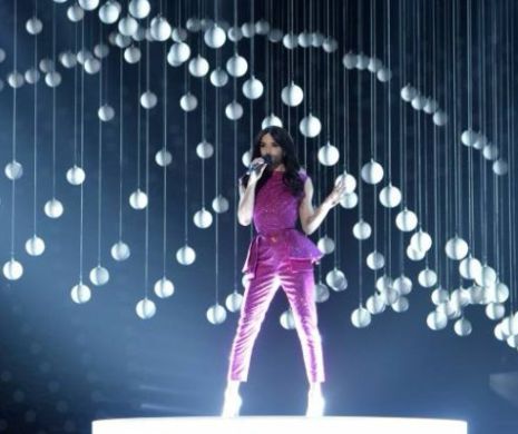 O cunoscută cântăreață a anunțat că e infectată cu HIV