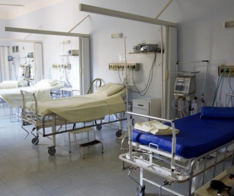 ODIO! Angajații unui spital din România, ACUZAȚI că au JEFUIT un pacient