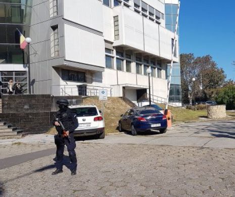 Prinși în flagrant de tâlhărie își petrec Paștele în Arestul Poliției Constanța
