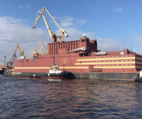 Rusia lansează o centrală nucleară plutitoare