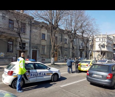 TÂNĂRĂ CĂUTATĂ de POLIȚIA CONSTANȚA. A lovit două mașini, A RĂNIT UN BEBELUȘ și A FUGIT