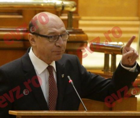 Băsescu, despre plângerea penală la adresa premierului: „Iohannis ar fi trebuit să se uite în Constituție! Sică Mandolină nu poate cere URMĂRIREA”