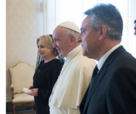 Ce cadouri i-a dăruit premierul Dăncilă Papei Francisc în timpul vizitei la Vatican