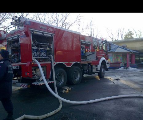 Incendiu în Pipera. 6 persoane evacuate dintr-o clădire de birouri